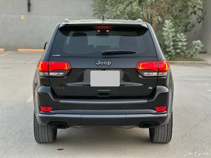 جيب شروكي جراند S فل كامل العداد 81 الف 2020 7