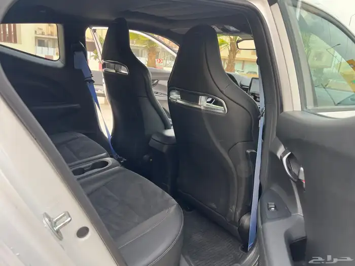 هونداي فيلوستر 2022 شبه اصفار ان لاين سعودي 5