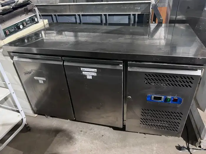 مغسل وطولت سخان أكل الموكي وثلاجة تجميد 15