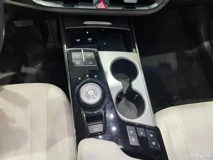 كيا كي 8 2022 نصف فل ( بنزين) 2.5L 20