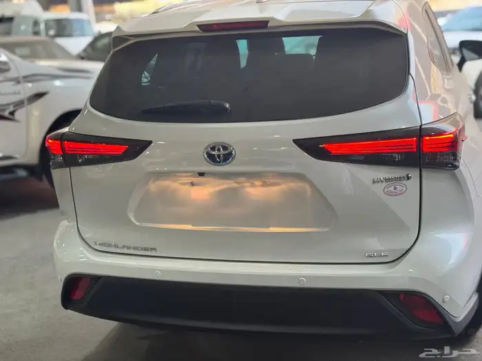 هايلاندر GLE نص فل 2024 ممشى قليل (سعودي) 3