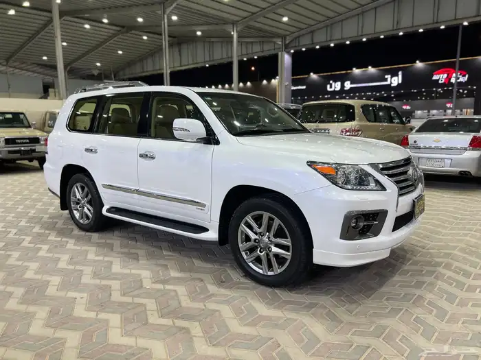 لكزس 2015 بريمي كلاسك ماشي 129 الف قمة فالنظافة السعر 170 1