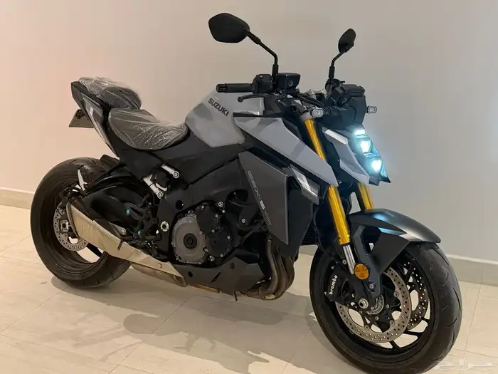 دباب سوزوكي ستريت فايتر 2023 gsx_s1000 5