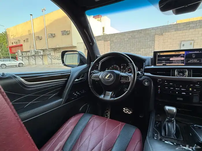 لكزس بلاك ديشن 2019 34