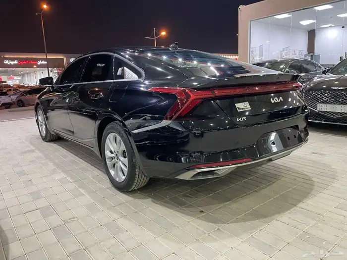 كيا كي 8 2022 نصف فل ( بنزين) 2.5L 3