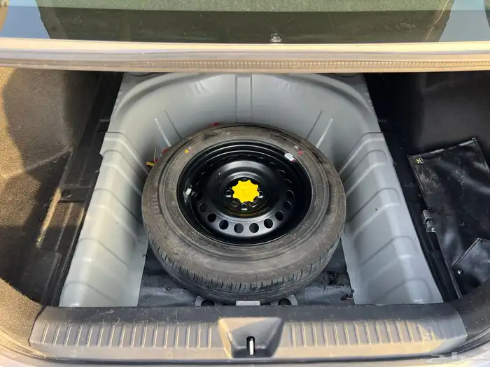 للبيع يارس 2023 وكالة بالكامل 14