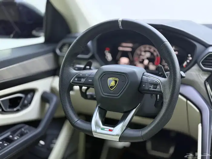 لامبورجيني اوروس اس 5