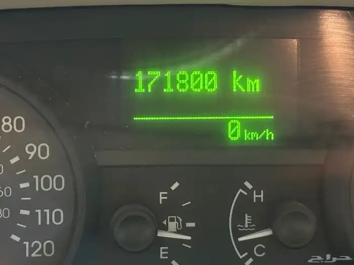 جراند ماركيز موديل 2011 نظيف 13