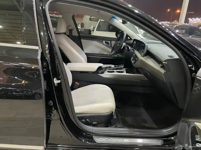 كيا كي 8 2022 نصف فل ( بنزين) 2.5L 14