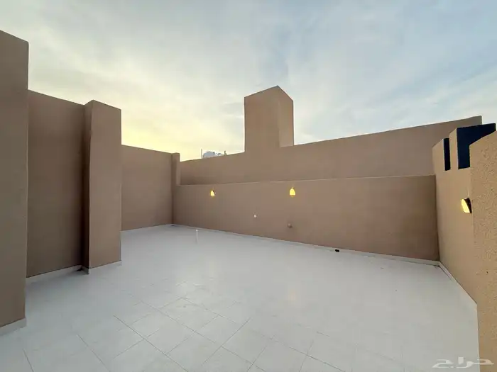 للبيع روف علوي بمدخل سياره تشطيبVipبمساحه346م 26