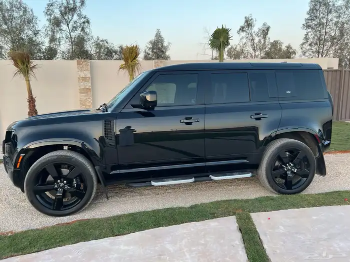 ديفندر 2023 - (525 Editions) - V8 8