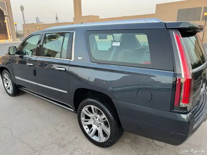 اسكاليد 2019 بريميوم (ملكي) الجميح نظيف جدا 22