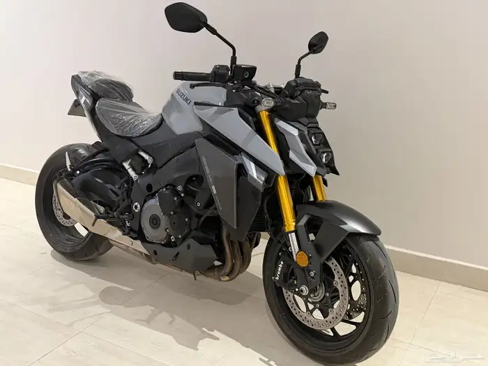 دباب سوزوكي ستريت فايتر 2023 gsx_s1000 4