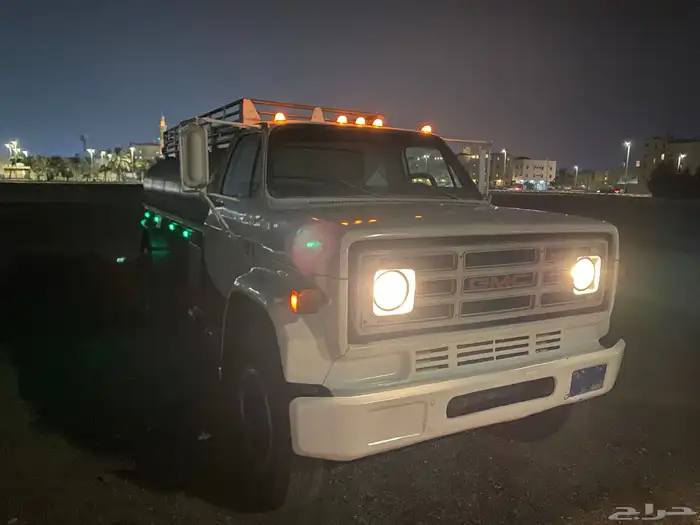 وايت ماء مديل 82 مسقط للبيع 32