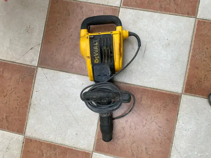 هيلتي ديوولت نظيفه 0