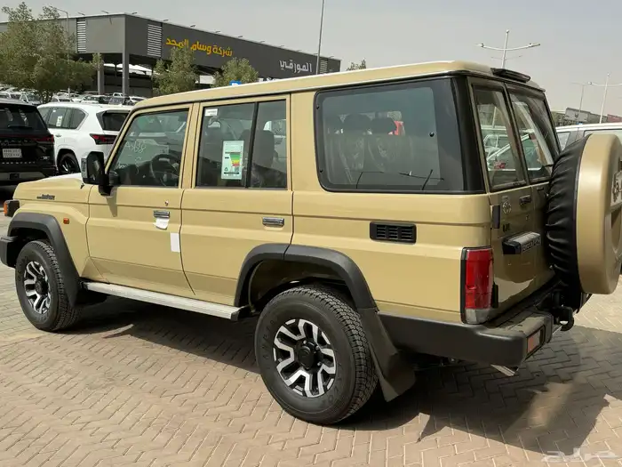 ربع(2025) مصندق 5 أبوآب بنزين سعودي فل كامل 5