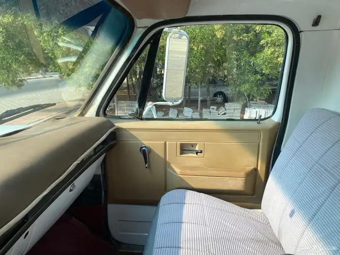 وايت ماء مديل 82 مسقط للبيع 18