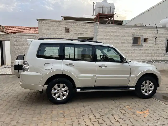 باجيرو 2022 بنزين فل كامل نظيف جدا لدى قمة الاطلال 12