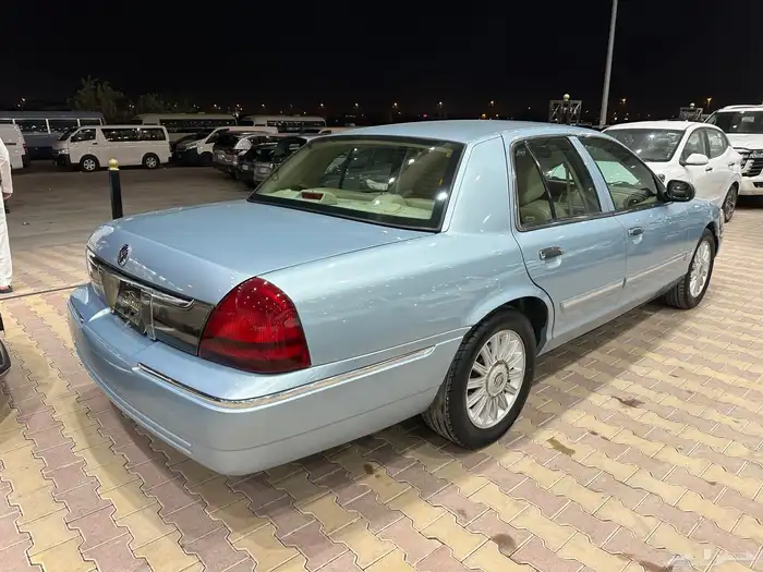 جراند ماركيز موديل 2011 نظيف 21