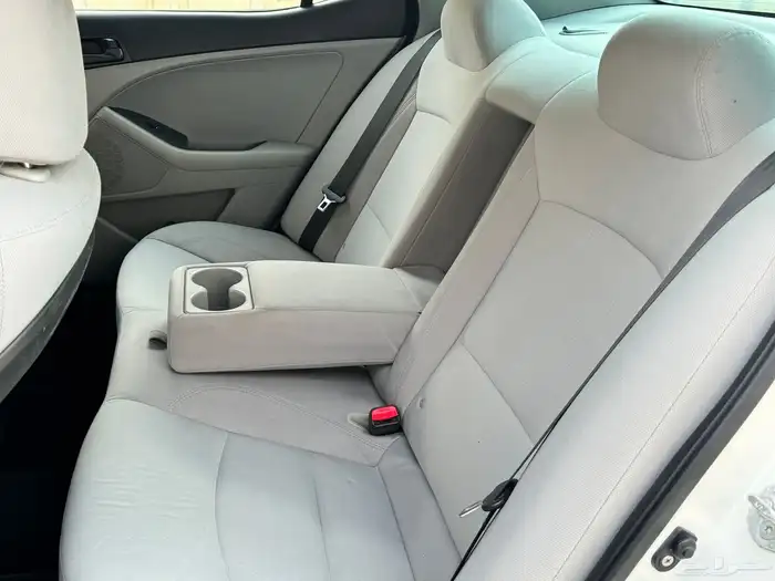 كيا اوبتيما 2015 مكينة 2000 خليجي شبه جديدة 7