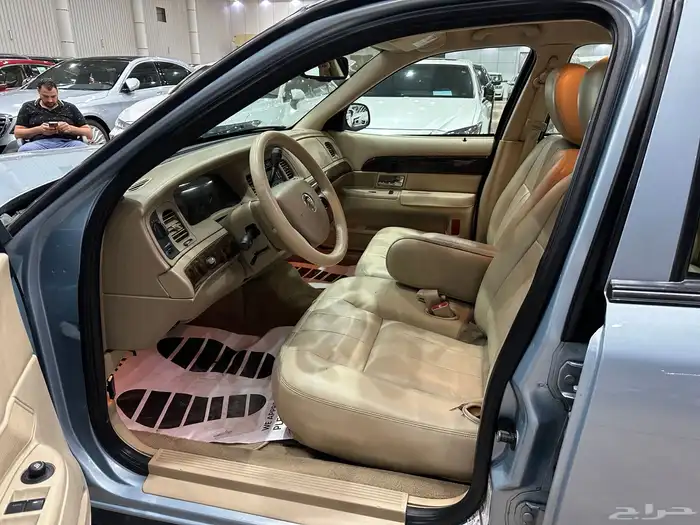 جراند ماركيز موديل 2011 نظيف 5