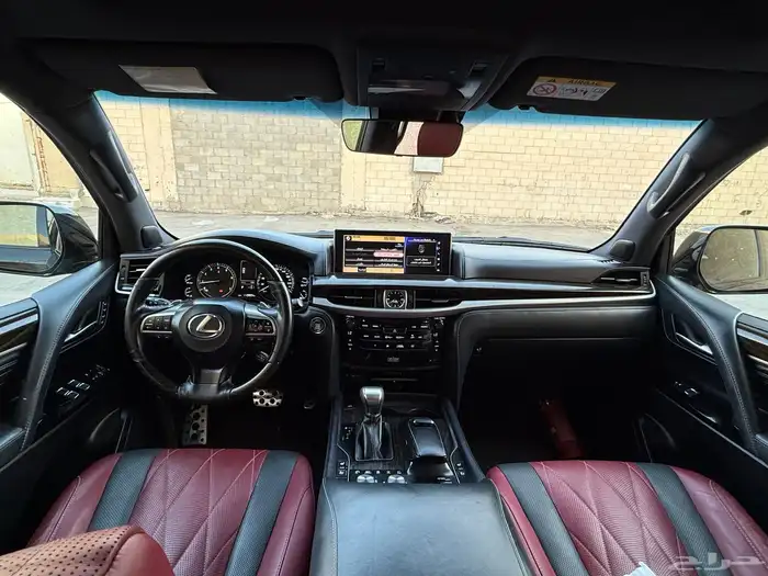 لكزس بلاك ديشن 2019 32