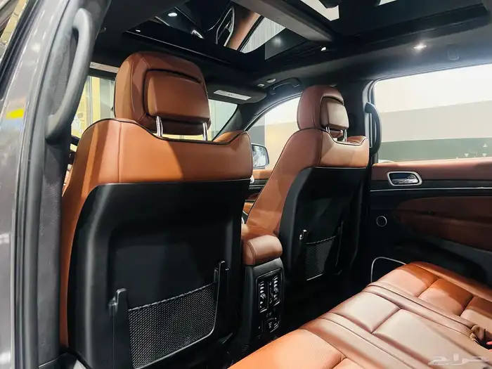 جيب جراند شروكي ساميت 2021 (بحالة الوكالة) 11