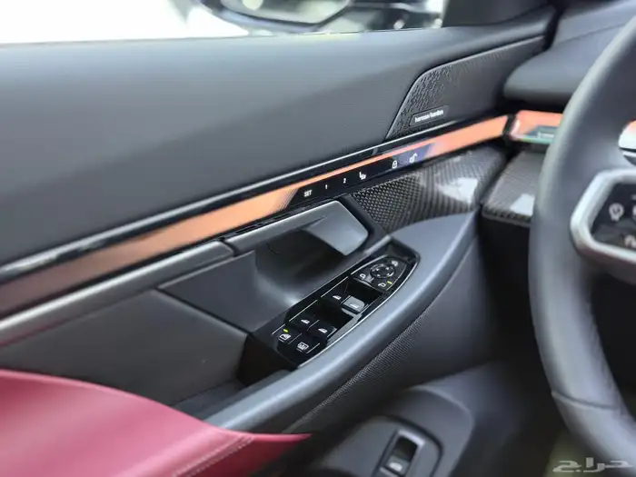 بي ام دبليو M520i 7