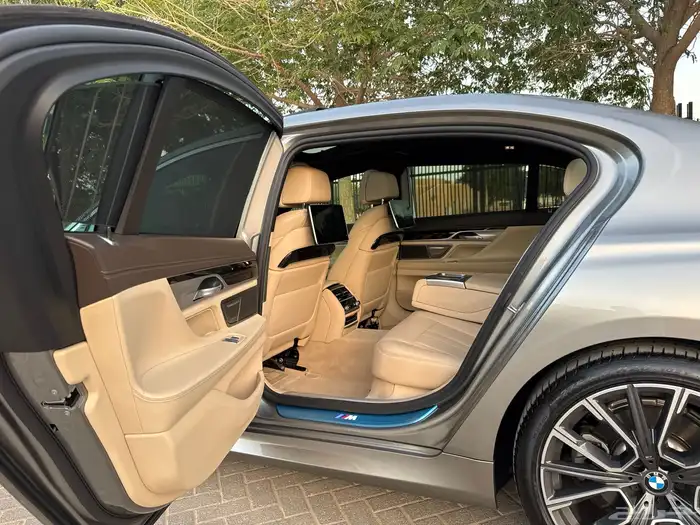 بي ام دبليو Li730 M Kit موديل 2020 ( بحالة الوكالة ) 29