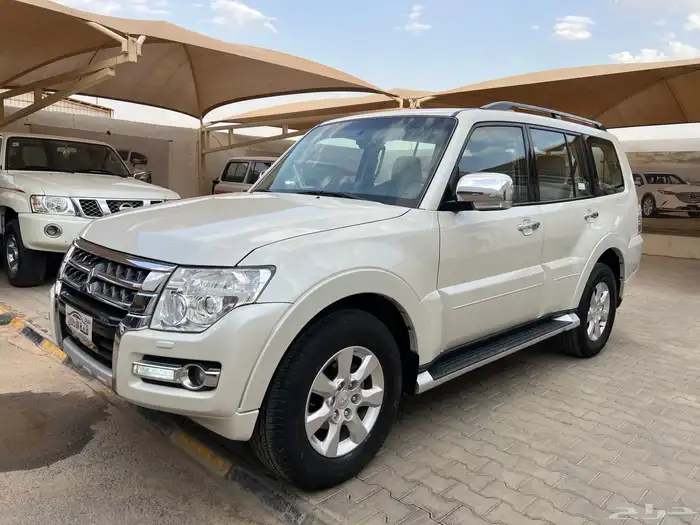 باجيرو 2022 بنزين فل كامل نظيف جدا لدى قمة الاطلال 23