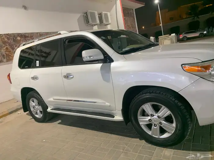 GXR 2013 لاندكروزر 4