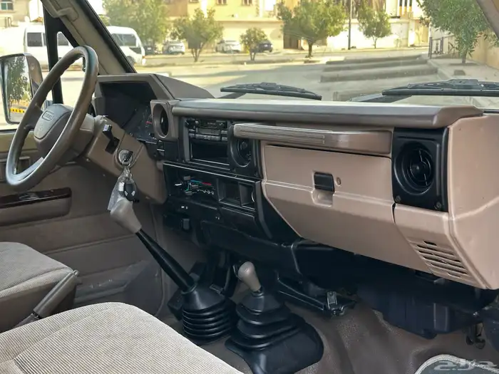 تويوتا شاص 2006 مخزن ممشى ( 79 ) 13