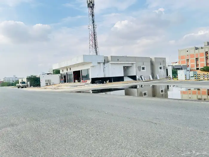 4 محلات تجارية للإيجار 1