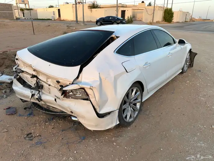 للبيع اودي تشليح 3