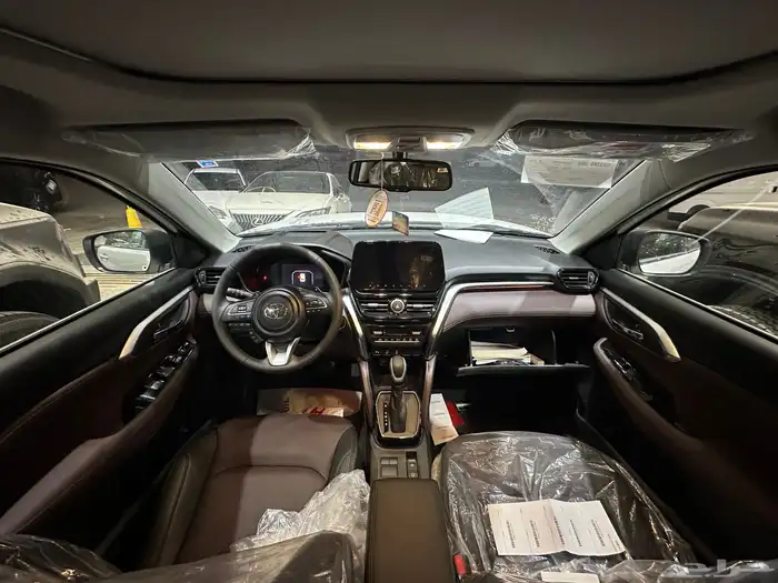 تويوتا اوربان كروزر فل 4 سلندر 2026 ايجار منتهي بالتمليك 3