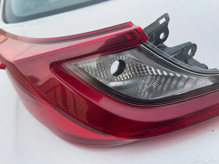 أسطب كامري ركن يسار 2025 نظيف يوجد ملاحظه صغيره جدا لصامل 0