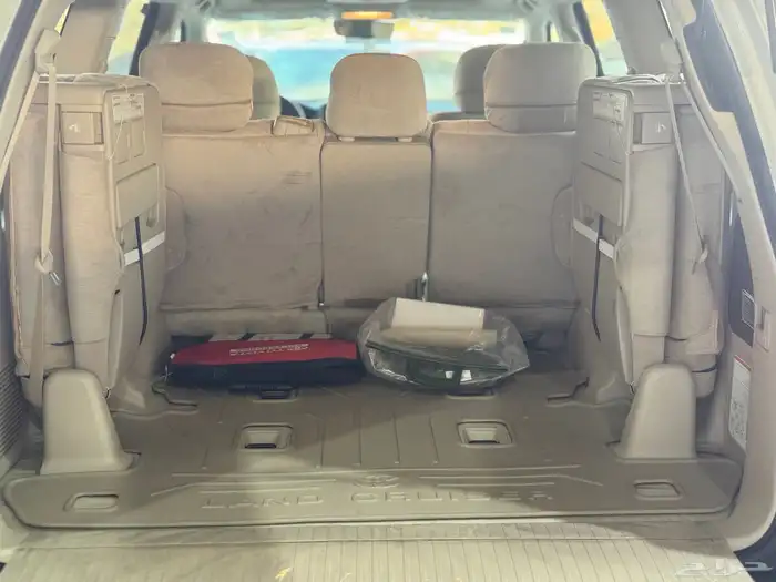 لاندكروزر GXR تورنج 2021 ديزل ممشى قليل (سعودي) 12