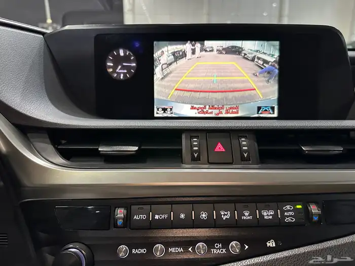 لكزس ES300 هايبرد موديل 2019 نظيفه جدا 9