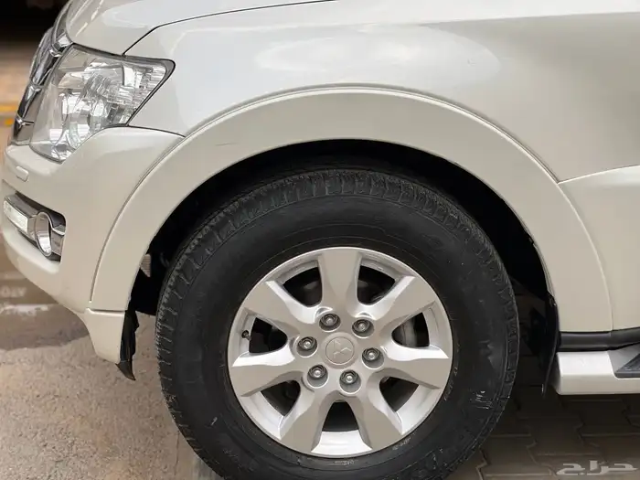 باجيرو 2022 بنزين فل كامل نظيف جدا لدى قمة الاطلال 29