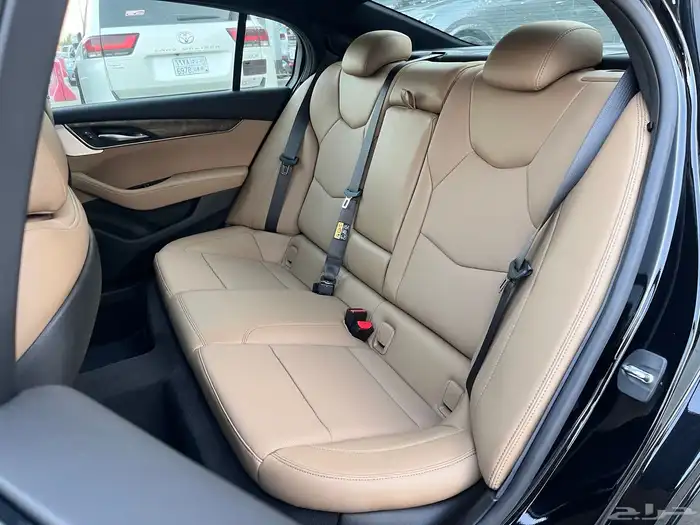 كاديلاك CT5 موديل 2023 12