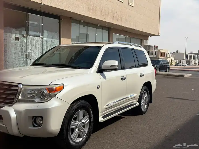 جيب لاند كروزر 2015 فل كامل GXR3 v8. عام 60 0