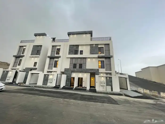 للبيع شقق وسيعه ارضي وعلوي بالمحاله ابها 3