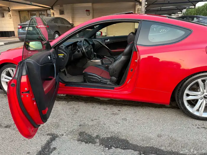 جينسس كوبيه 8