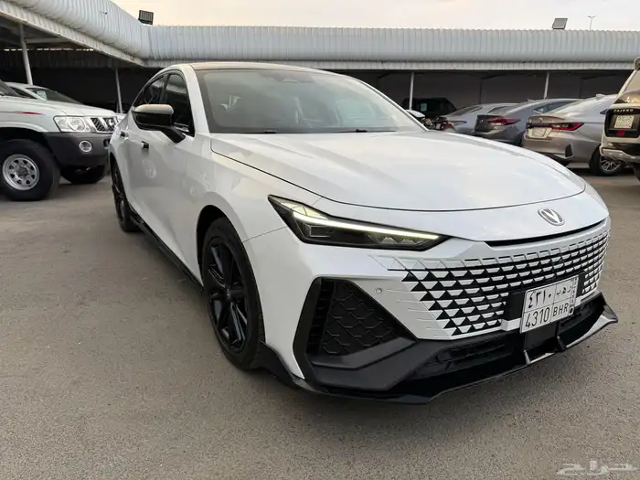 شانجان 2025 يوني V اعلى فئة سبورت 10