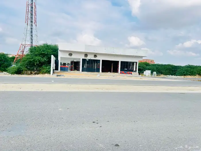 4 محلات تجارية للإيجار 2