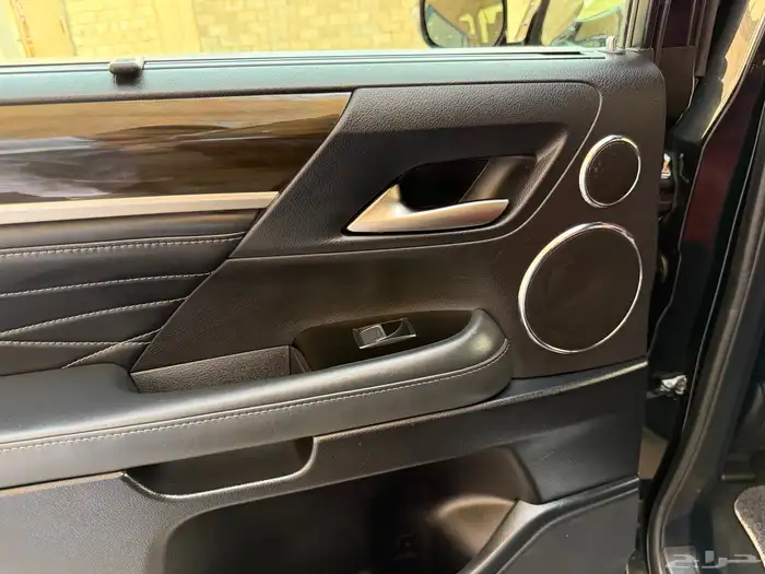 لكزس بلاك ديشن 2019 30