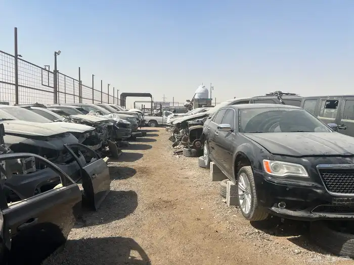 الحائر الان مندوب قطع غيار 17