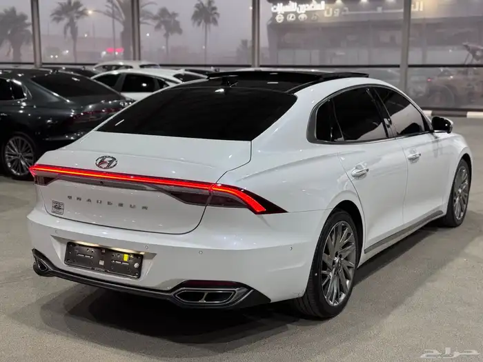 ازيرا 2020 فل كامل اعلى فئه ( 6 سلندر ) بدي وكاله 4