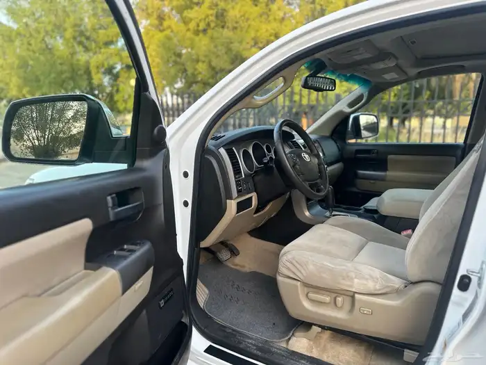 تويوتا اسكويا موديل 2011 سعودي بدون دبل 9