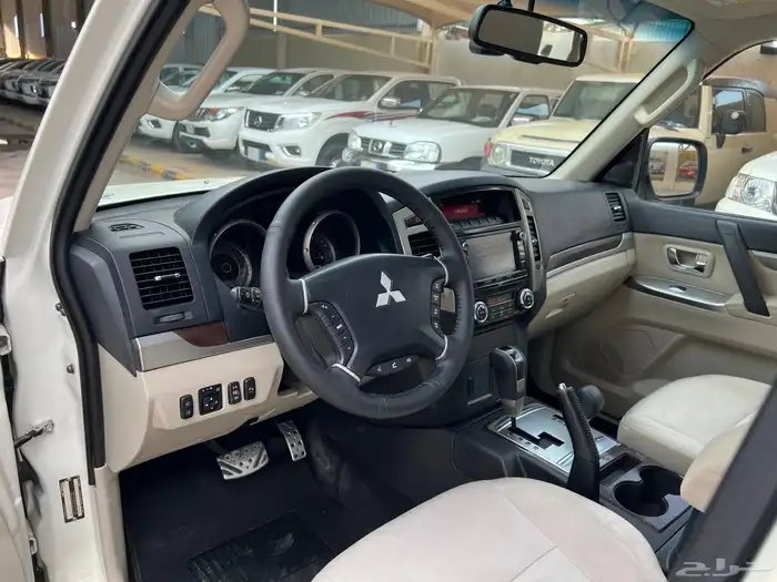 باجيرو 2022 بنزين فل كامل نظيف جدا لدى قمة الاطلال 48